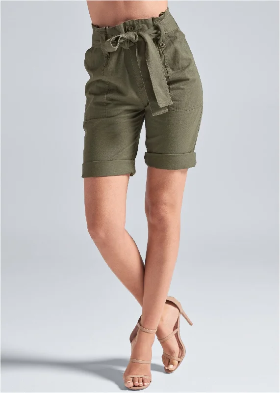 Belted bermuda shorts - Olive