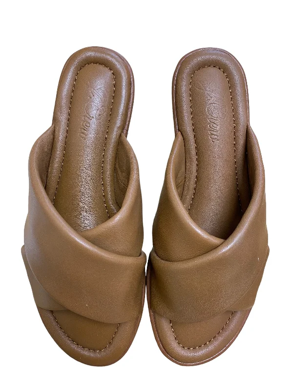 Brown Shoes Flats J. Crew, Size 7.5