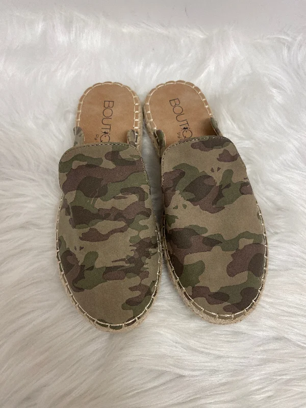 Camouflage Print Shoes Flats Corkys, Size 6