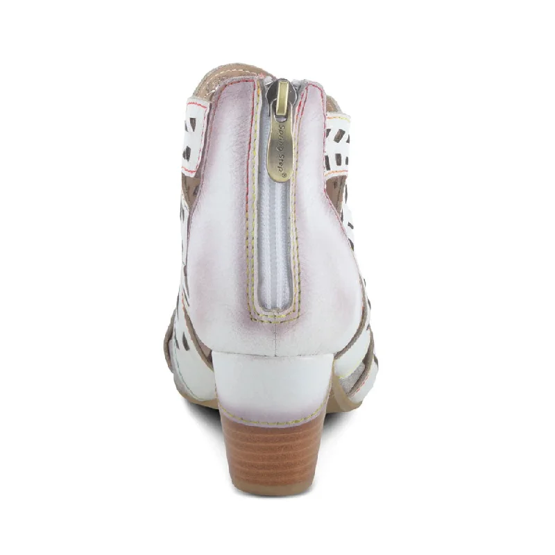 L'Artiste By Spring Step Icon Off White Leather Sandal (Women's)