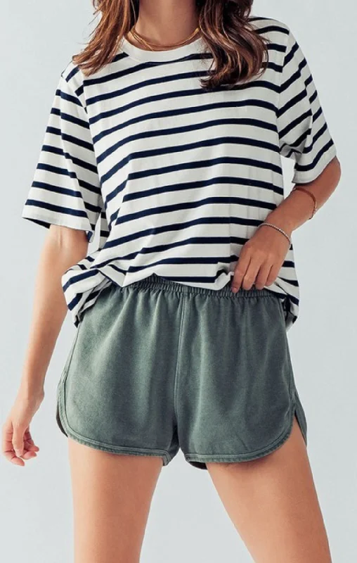 Casual Dolphin Hem Shorts